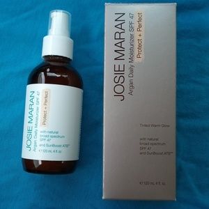 Josie Maran daily moisturizer